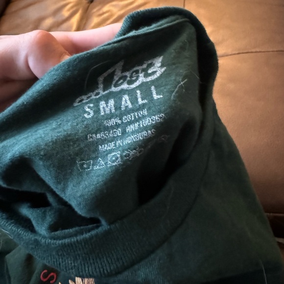 Random designed shirt - Picture 3 of 3